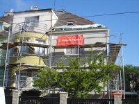Fasáda, terasa a klempířské práce rodinného domu na Třebešíně 2004.
